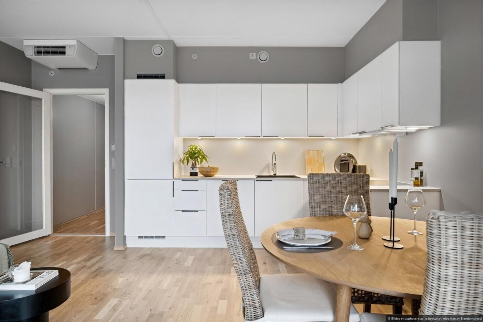 Modern 1 Bedroom In Leilighet