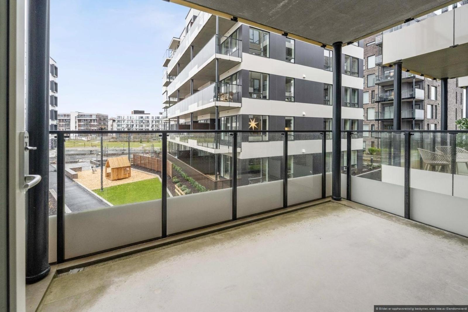 Modern 1 Bedroom In Leilighet